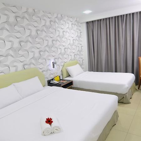 Hotel Avenue Kuantan Zimmer foto